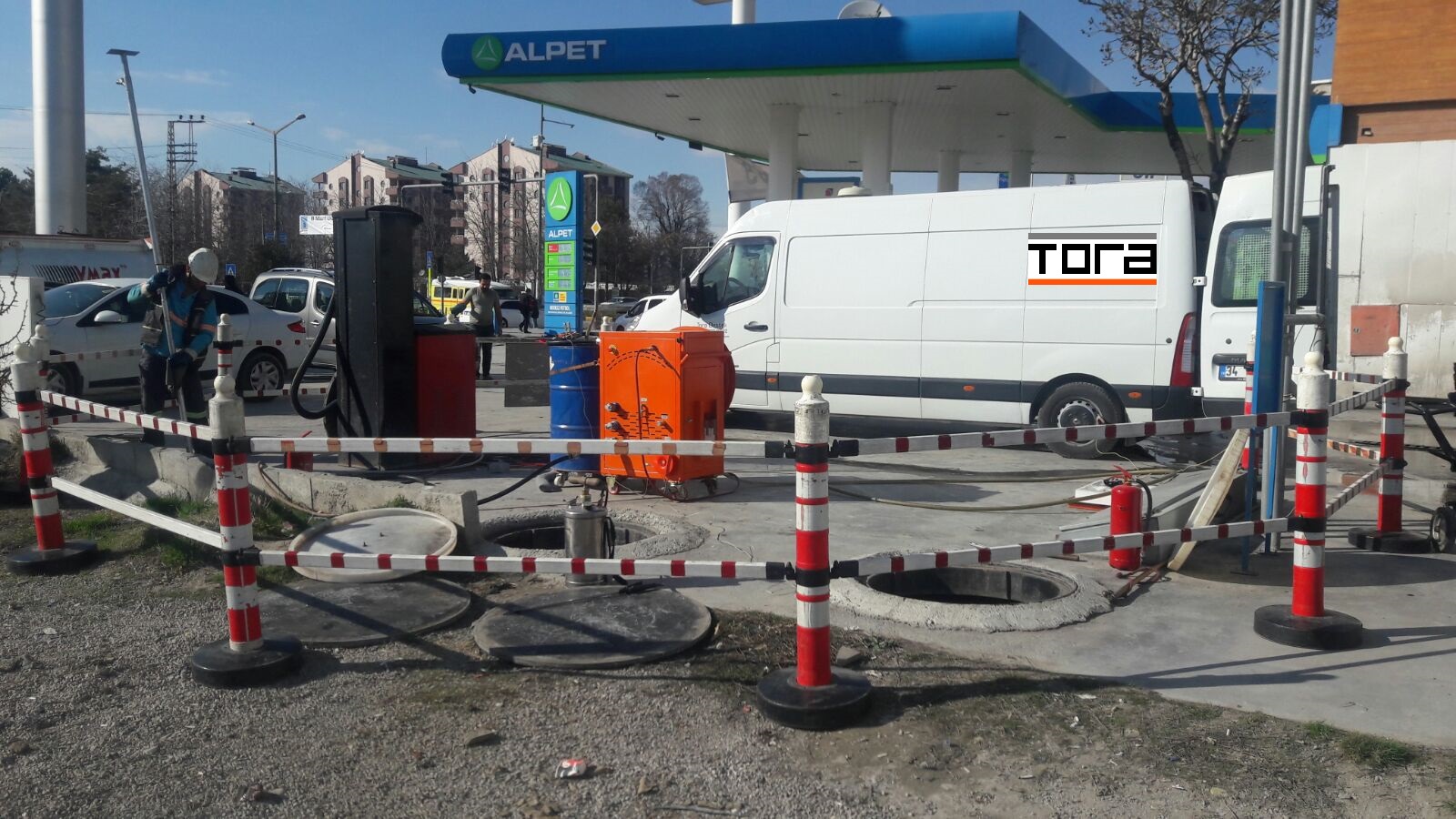 Tora Petrol ALPET akaryakıt istasyonlarında 400 tank temizliği yaptı